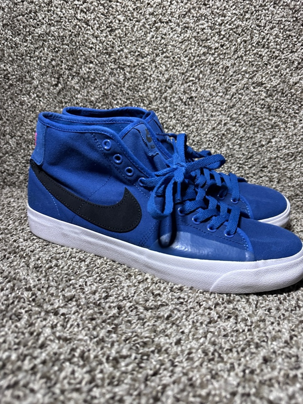 Nike sb blazer court Royal Blue Mid-Top Sneakers with Black Swoosh size 11